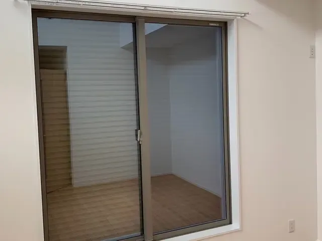 カーテンレール取付けの作業写真2