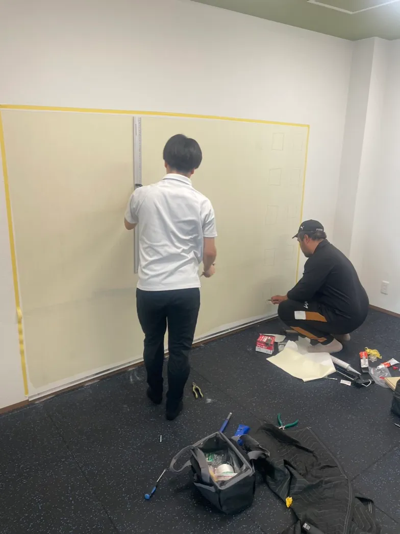 鏡取付け/大型鏡連結の作業写真3