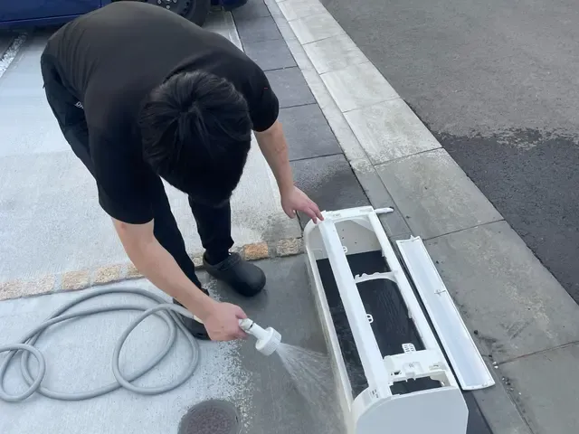エアコンクリーニング/修理の作業写真6